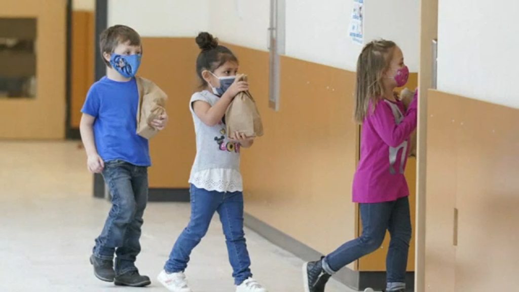 10899018 072021 wabc kids masks schools img.jpg