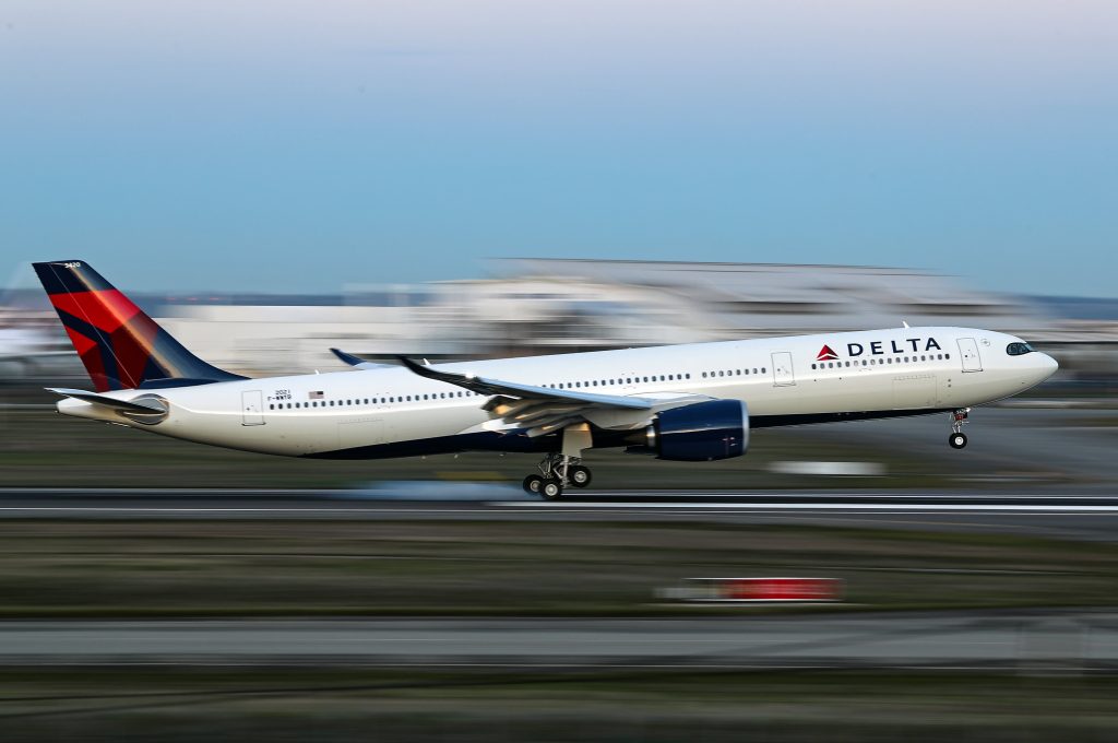 Delta Air Lines (DAL) earnings Q2 2024 107186168 1675115916416 Gettyimages 1245500581 Urbanandsport Deltaair221205 Nptfo.jpeg