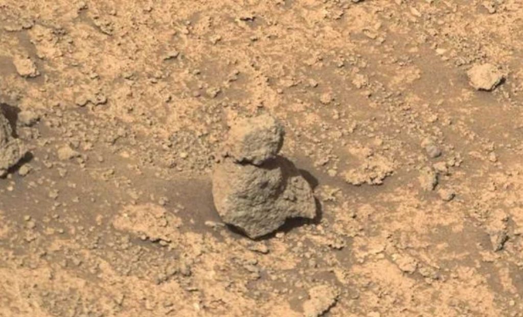 Perseverance Rover Reveals Snowman Shaped Rocks On Mars 2.jpg