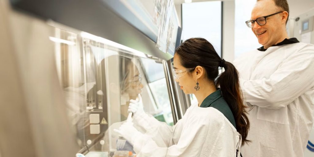 Professor Greg Neely Right And Lead Author Tian Du In The Laboratories Of The Charles Perkins Centre. Photo Fiona Wolfuniversity Of Sydney.jpg