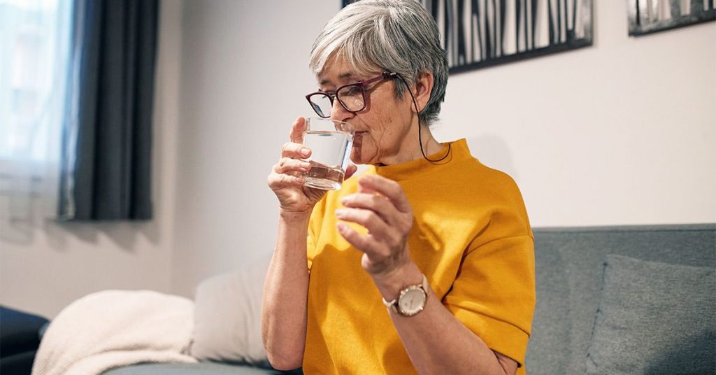 Female Glasses Supplements 1200x628 Facebook.jpg