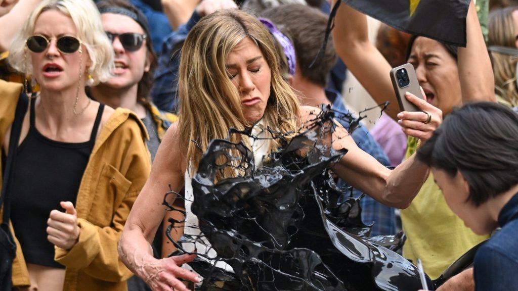 Jennifer Aniston gets oil thrown at her during The Morning Show shoot | Web Series Jennifer 1722301965447 1722301979445.jfif .jpeg